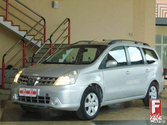 NISSAN GRAND LIVINA 1.8 S 16V FLEX 4P AUTOMÁTICO